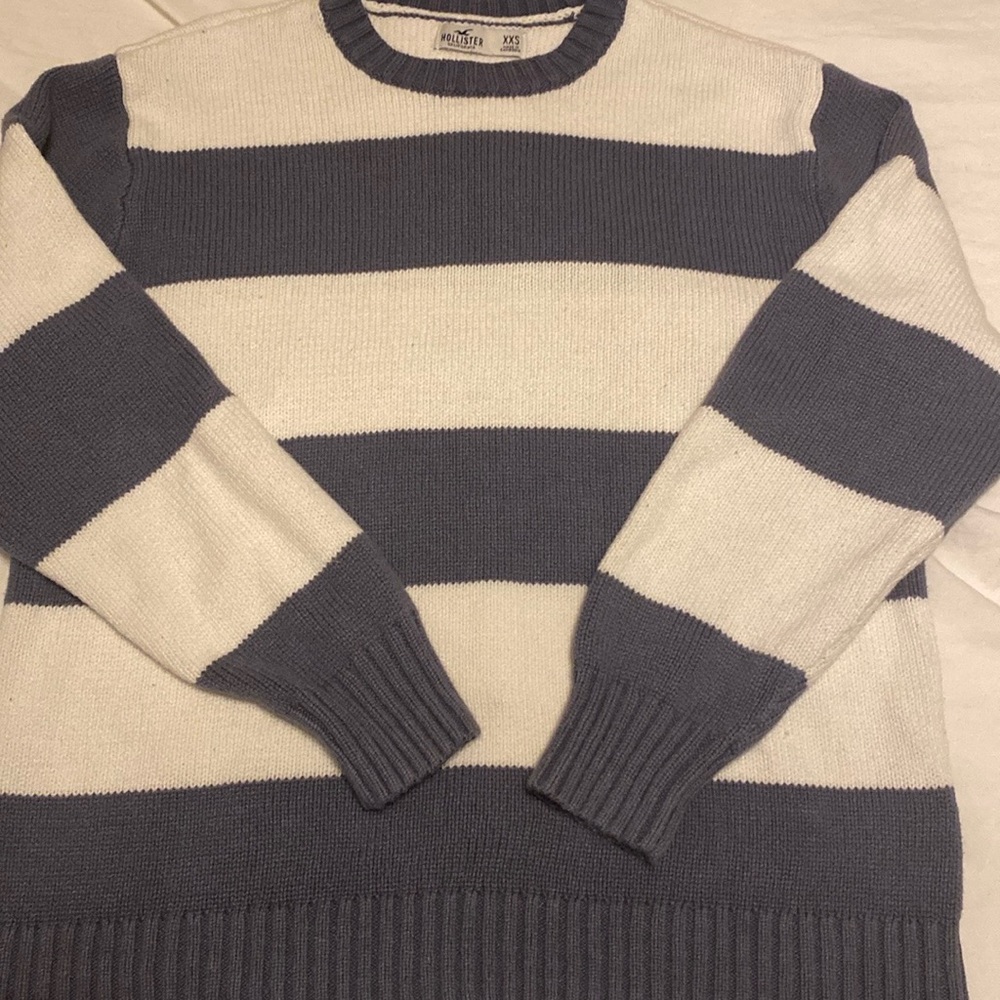 hollister sweater